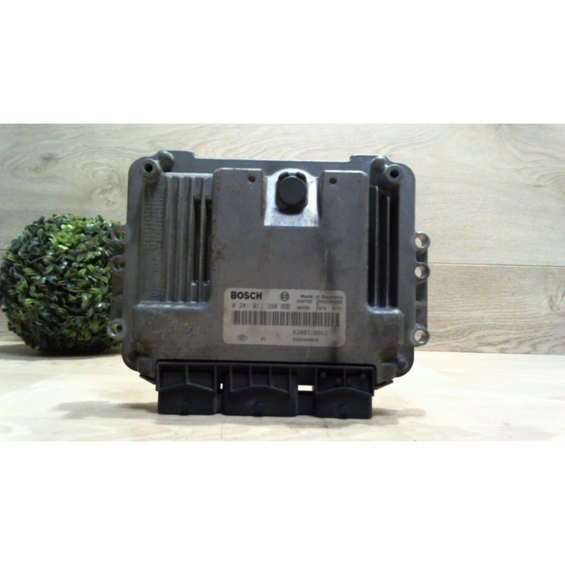 Calculateur moteur RENAULT SCENIC 2 PHASE 1 d’occasion