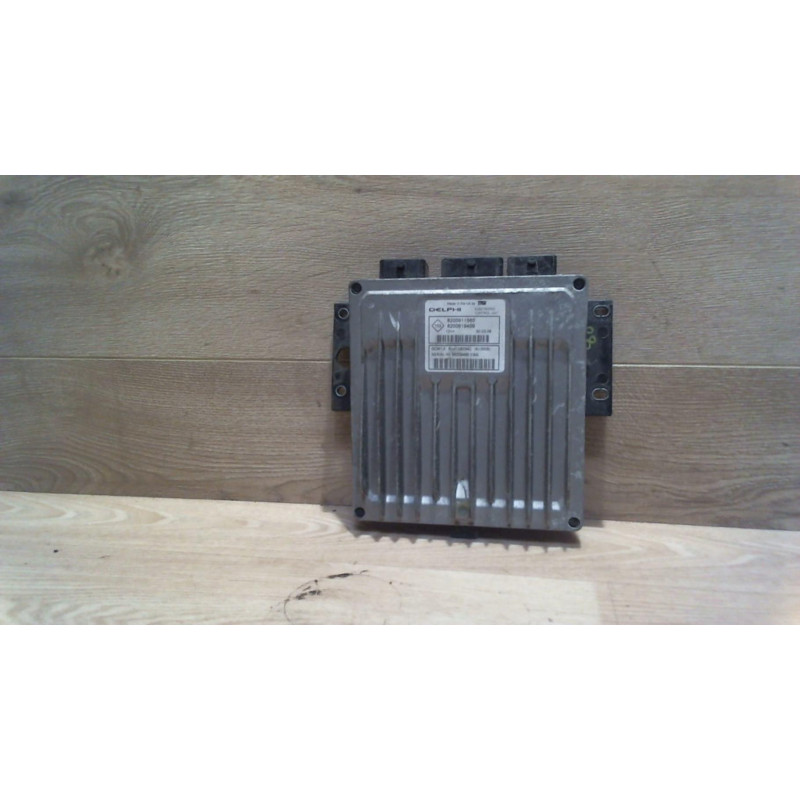 Calculateur moteur RENAULT CLIO 3 PHASE 1 d’occasion