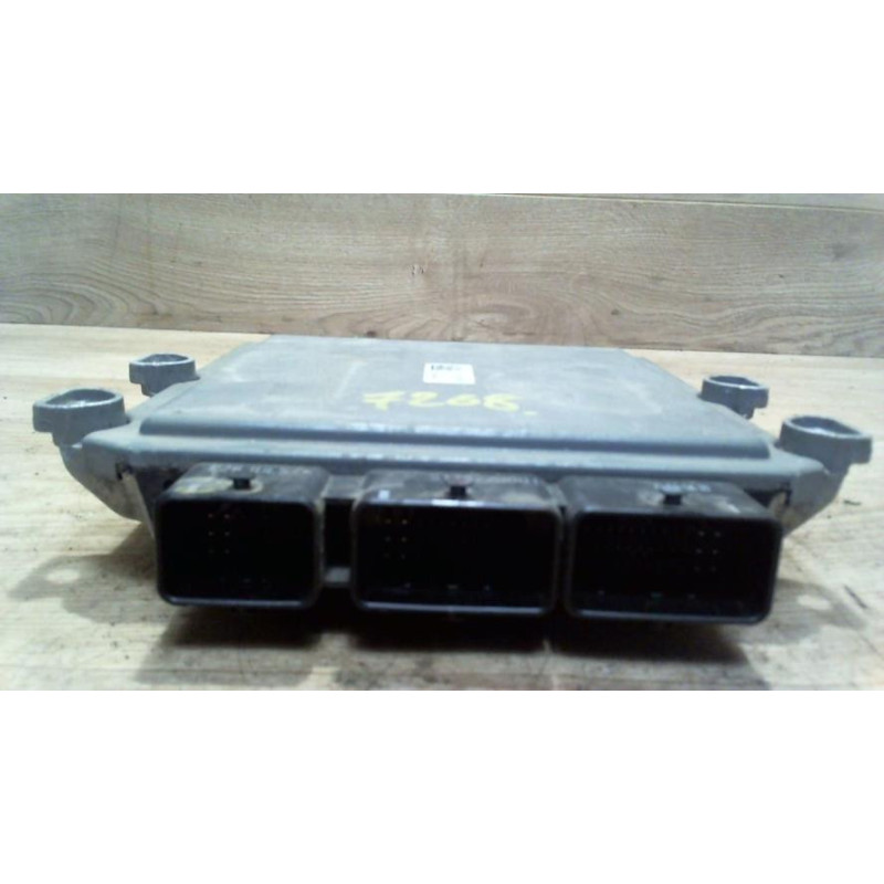 Calculateur moteur PEUGEOT 407 SW PHASE 1 d’occasion