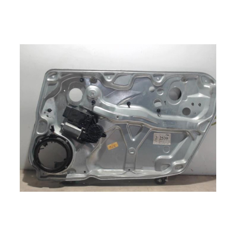 Leve vitre electrique avant droit VOLKSWAGEN  d’occasion