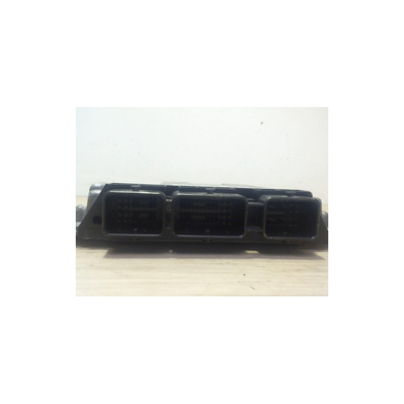 Calculateur moteur RENAULT ESPACE 4 PHASE 1 d’occasion