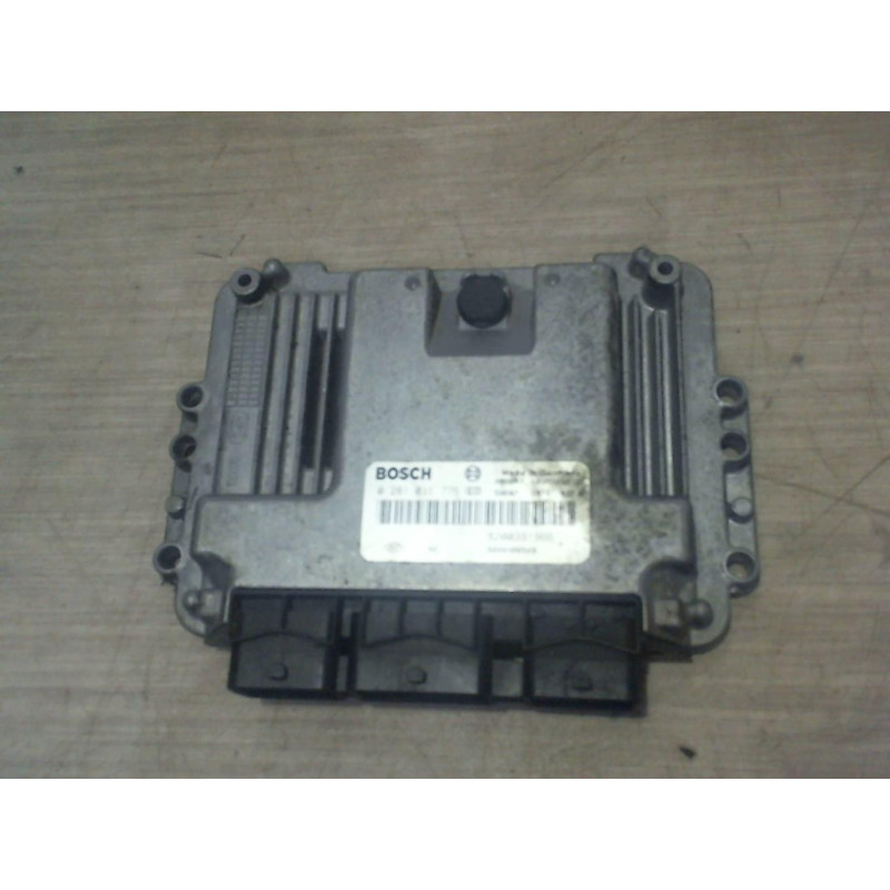 Calculateur moteur RENAULT SCENIC 2 PHASE 1 d’occasion