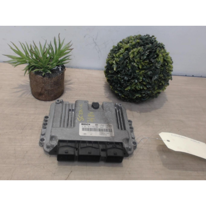 Calculateur moteur RENAULT GRAND SCENIC 2 PHASE 1 d’occasion