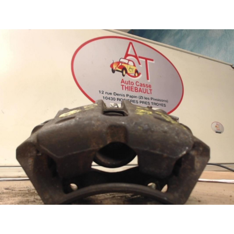 Etrier avant gauche (freinage) VOLKSWAGEN GOLF III d’occasion