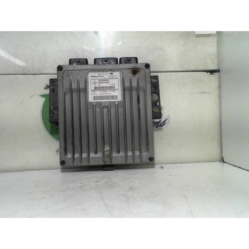 Calculateur moteur RENAULT CLIO 3 PHASE 1 d’occasion
