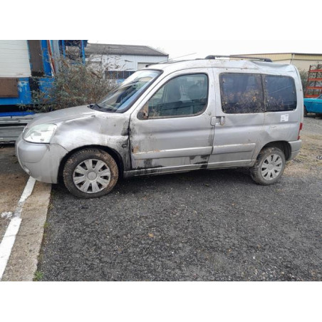 Vitre arriere droit CITROEN BERLINGO 1 PHASE 2 d’occasion