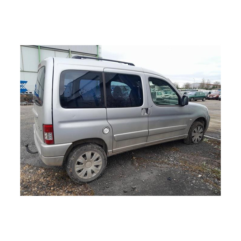 Vitre arriere droit CITROEN BERLINGO 1 PHASE 2 d’occasion