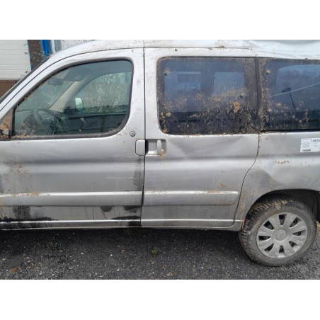 Vitre arriere droit CITROEN BERLINGO 1 PHASE 2 d’occasion
