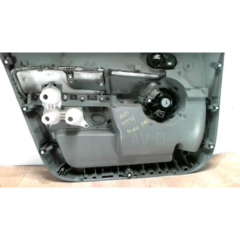 Panneau de porte avant droit RENAULT GRAND MODUS PHASE 2 d’occasion