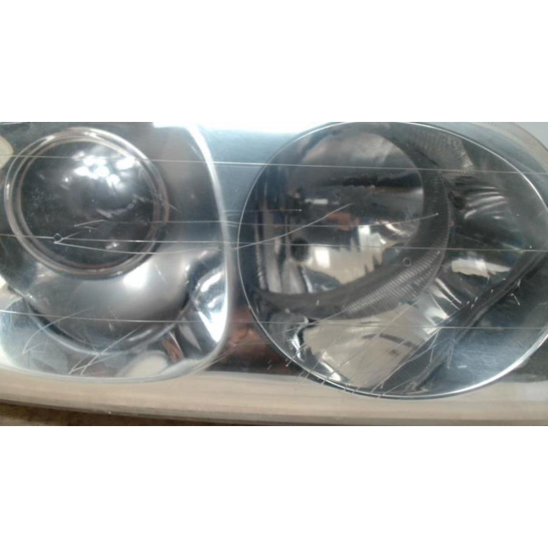 Optique avant principal droit (feux)(phare) HYUNDAI TRAJET d’occasion