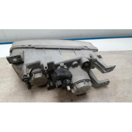 Optique avant principal droit (feux)(phare) HYUNDAI TRAJET d’occasion