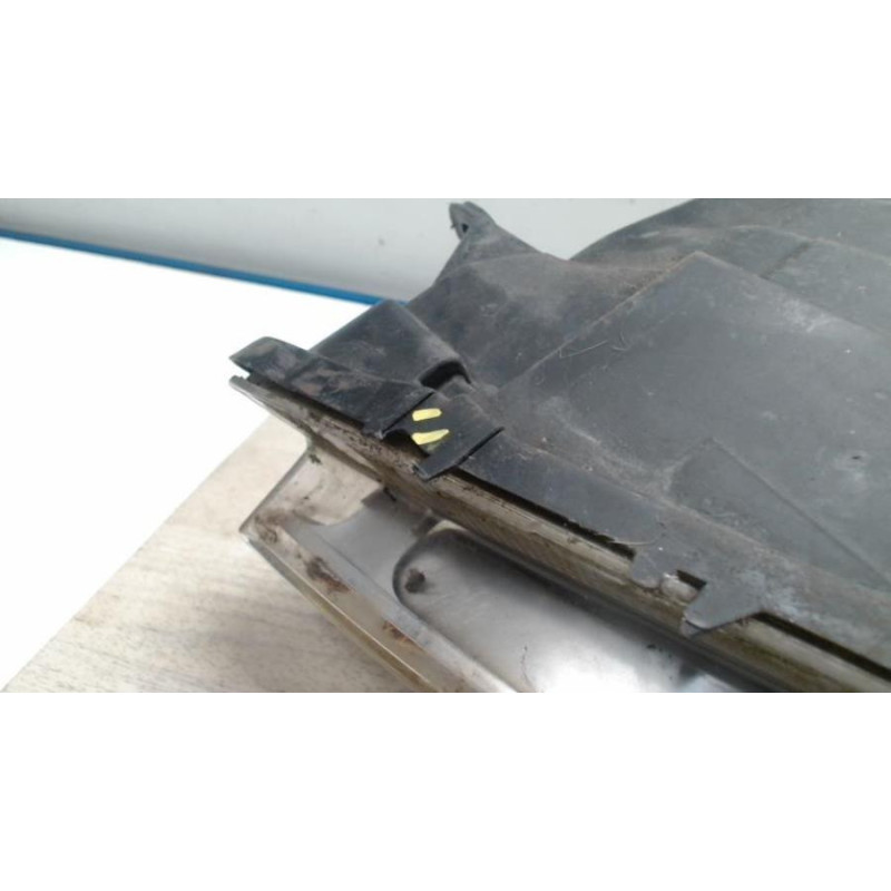 Optique avant principal droit (feux)(phare) CITROEN C8 d’occasion