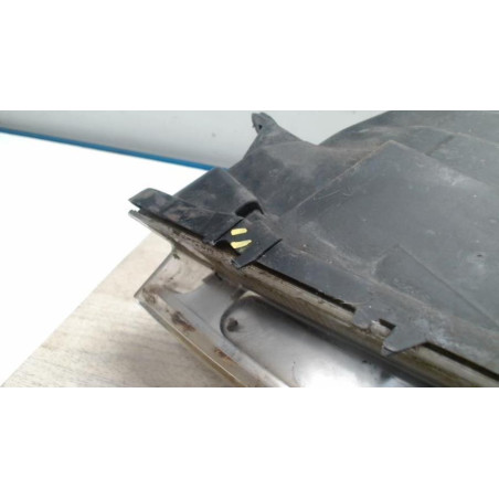 Optique avant principal droit (feux)(phare) CITROEN C8 d’occasion