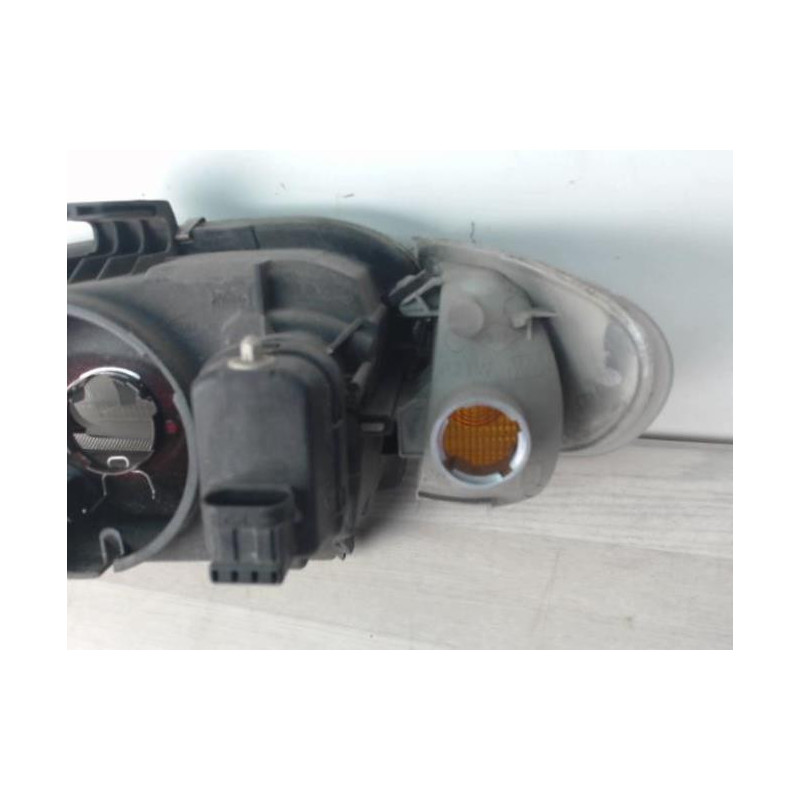 Optique avant principal droit (feux)(phare) RENAULT MEGANE 1 PHASE 1 d’occasion