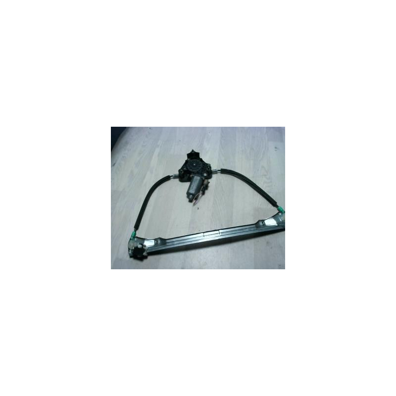 Leve vitre electrique avant gauche RENAULT CLIO 2 PHASE 1 d’occasion