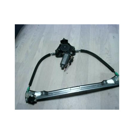 Leve vitre electrique avant gauche RENAULT CLIO 2 PHASE 1 d’occasion
