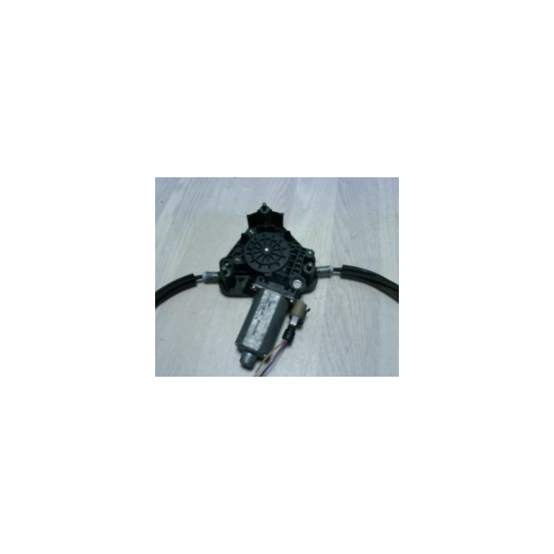 Leve vitre electrique avant gauche RENAULT CLIO 2 PHASE 1 d’occasion