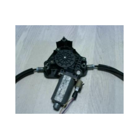 Leve vitre electrique avant gauche RENAULT CLIO 2 PHASE 1 d’occasion