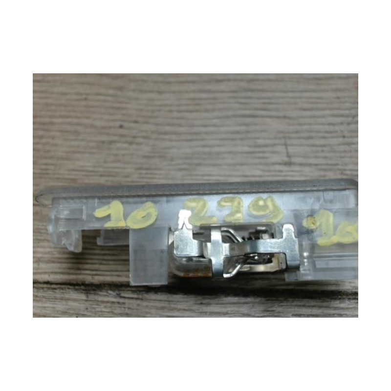 Eclairage de plaque PEUGEOT 1007 d’occasion
