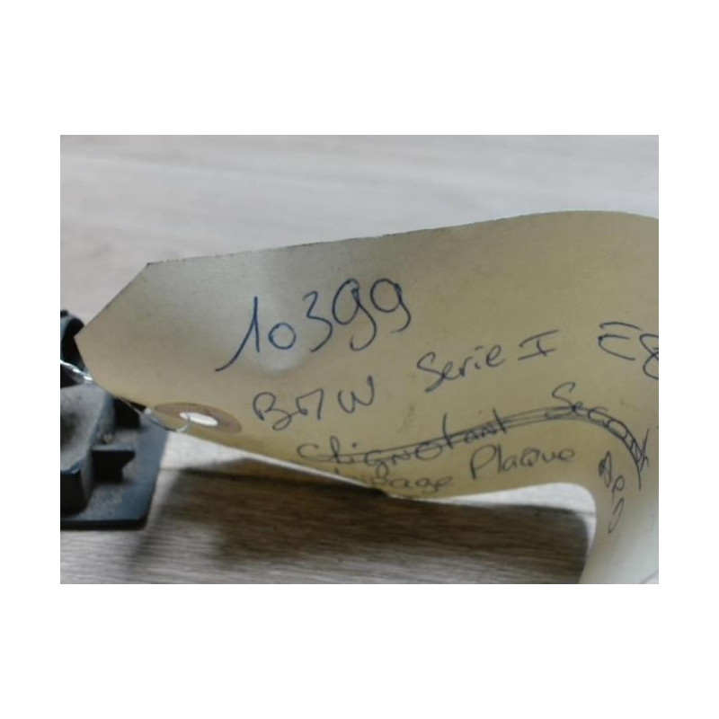 Eclairage de plaque BMW SERIE 1 E87 PHASE 1 d’occasion