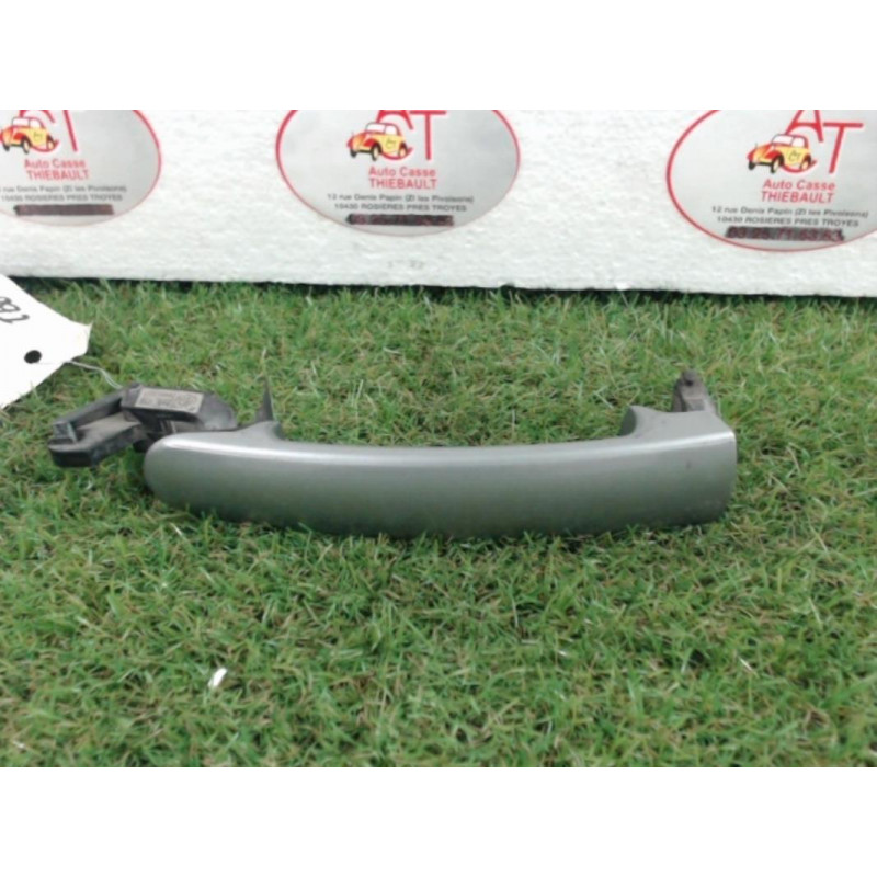 Poignee porte avant gauche VOLKSWAGEN POLO IV (9N3) PHASE 2 d’occasion