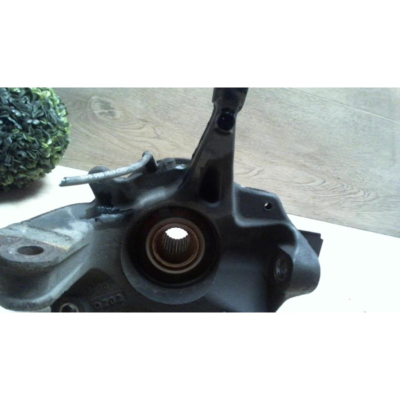 Moyeu avant droit RENAULT SCENIC 3 PHASE 1 d’occasion
