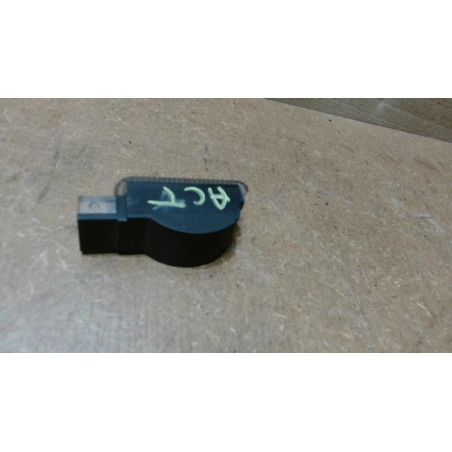 Eclairage de plaque VOLKSWAGEN PASSAT 4 PHASE 2 d’occasion