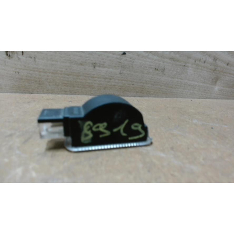 Eclairage de plaque VOLKSWAGEN PASSAT 4 PHASE 2 d’occasion