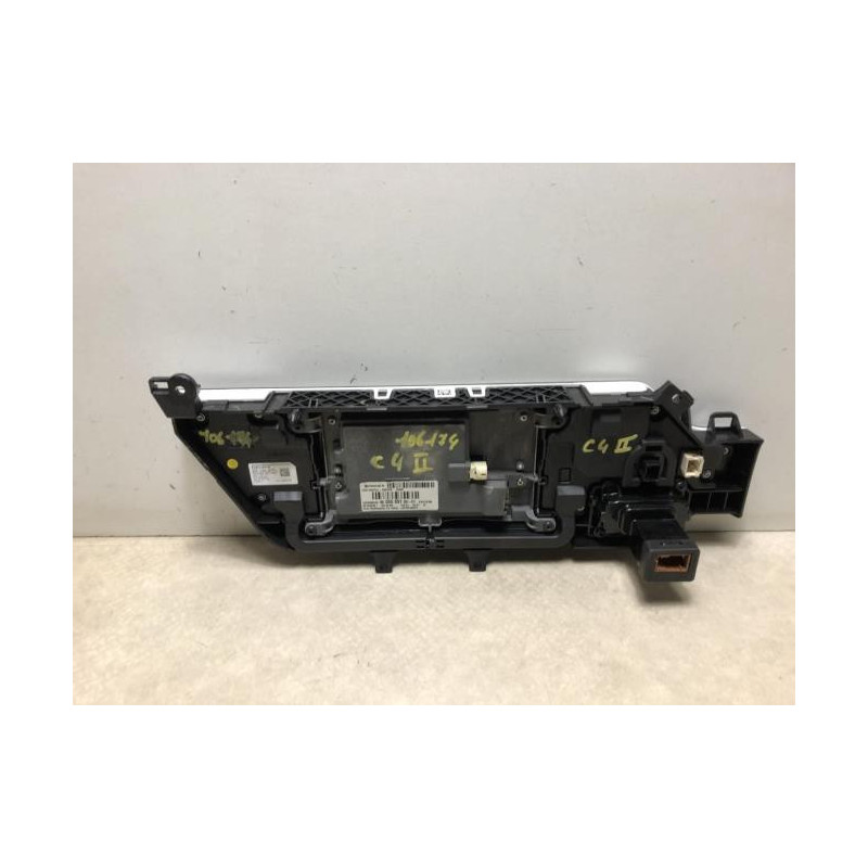 Ecran GPS CITROEN C4 PICASSO 2 PHASE 1 d’occasion