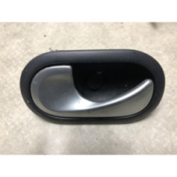 Poignee interieur arriere gauche RENAULT CLIO 3 PHASE 2 BREAK d’occasion