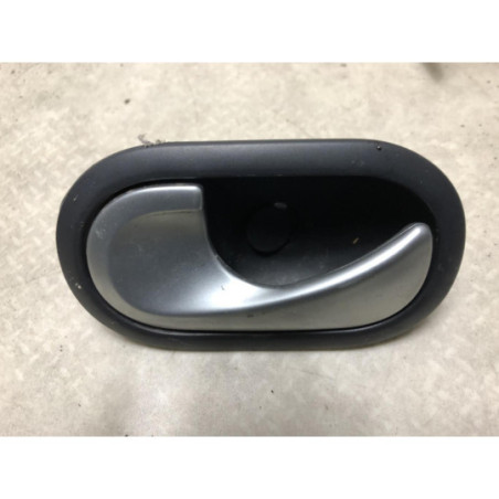 Poignee interieur arriere gauche RENAULT CLIO 3 PHASE 2 BREAK d’occasion