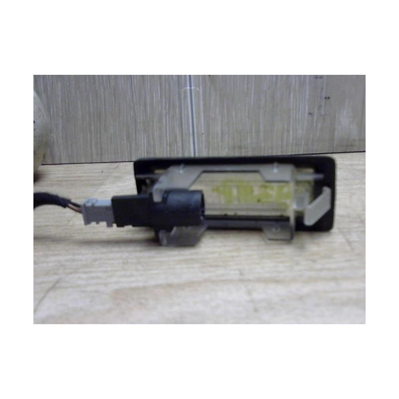 Eclairage de plaque OPEL VECTRA C PHASE 2 BREAK d’occasion