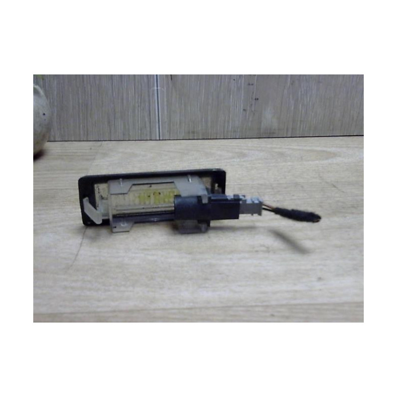 Eclairage de plaque OPEL VECTRA C PHASE 2 BREAK d’occasion