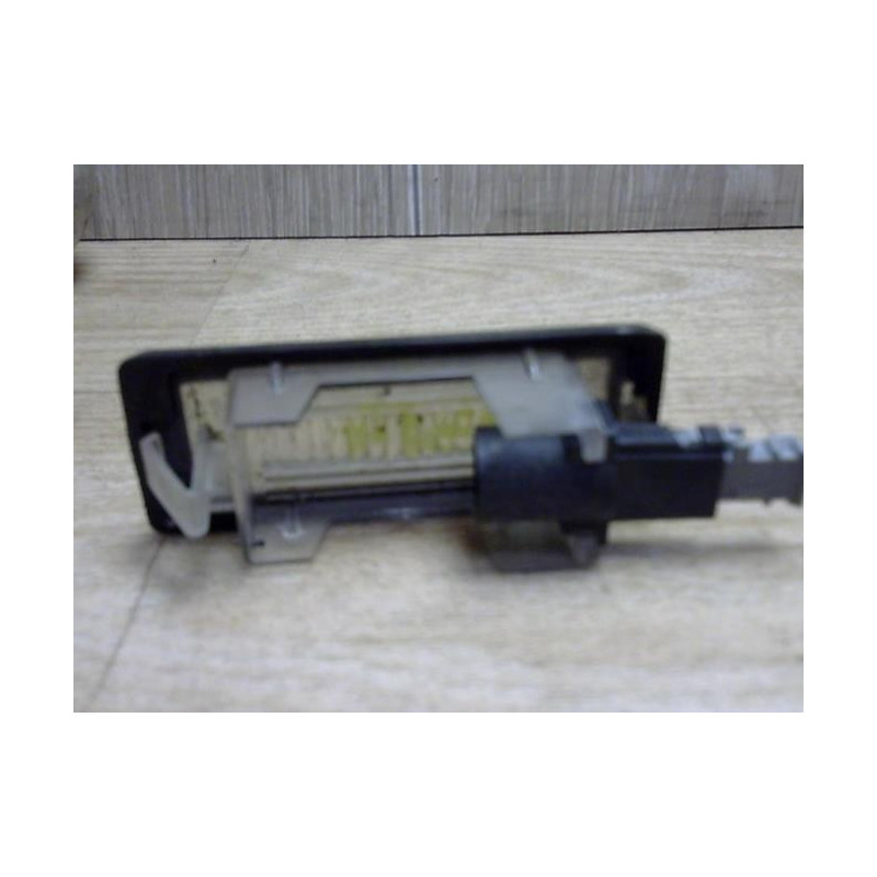 Eclairage de plaque OPEL VECTRA C PHASE 2 BREAK d’occasion