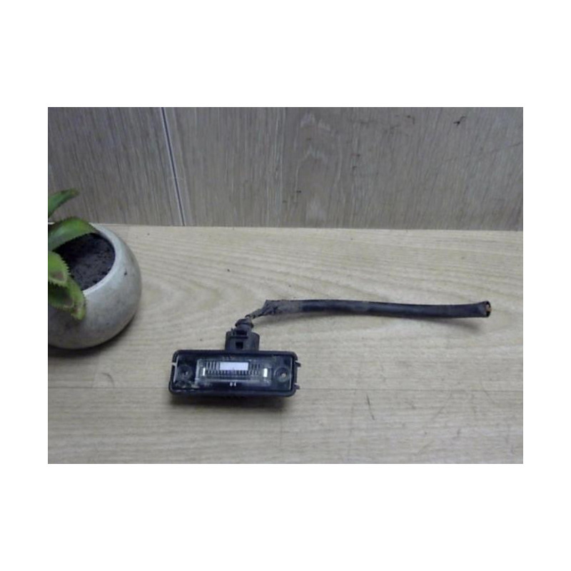 Eclairage de plaque VOLKSWAGEN POLO 3 PHASE 2 d’occasion