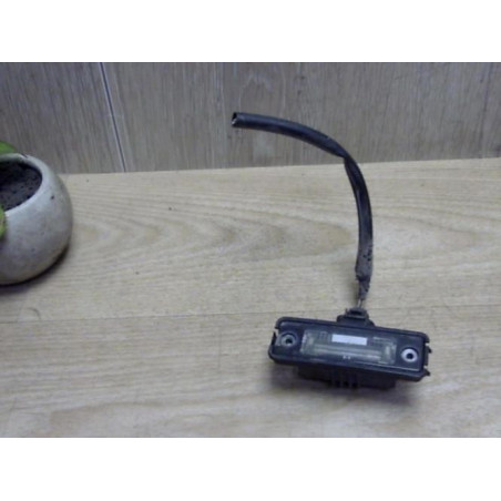 Eclairage de plaque VOLKSWAGEN POLO 3 PHASE 2 d’occasion