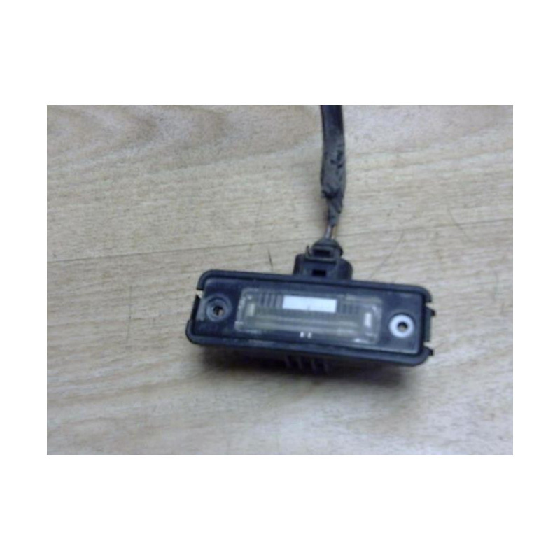 Eclairage de plaque VOLKSWAGEN POLO 3 PHASE 2 d’occasion