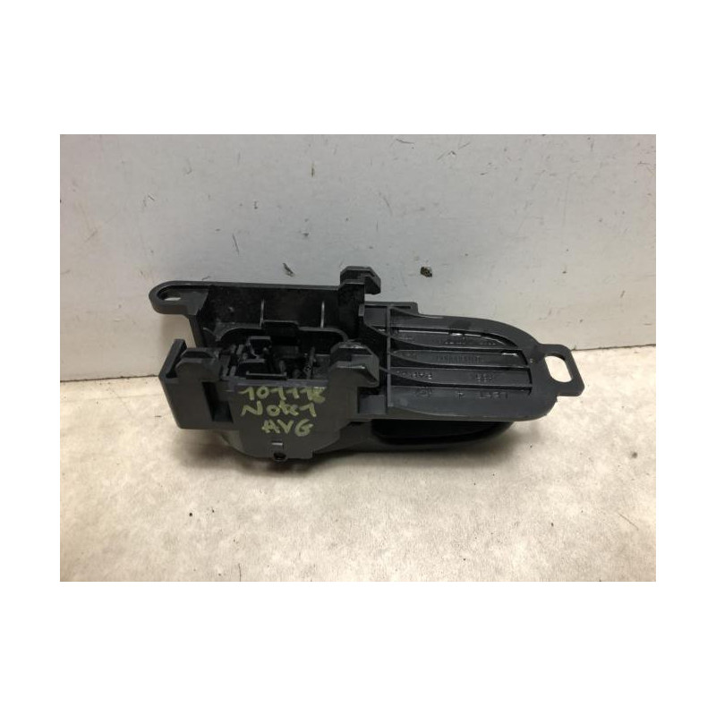 Poignee interieur avant gauche NISSAN NOTE 1 PHASE 2 d’occasion