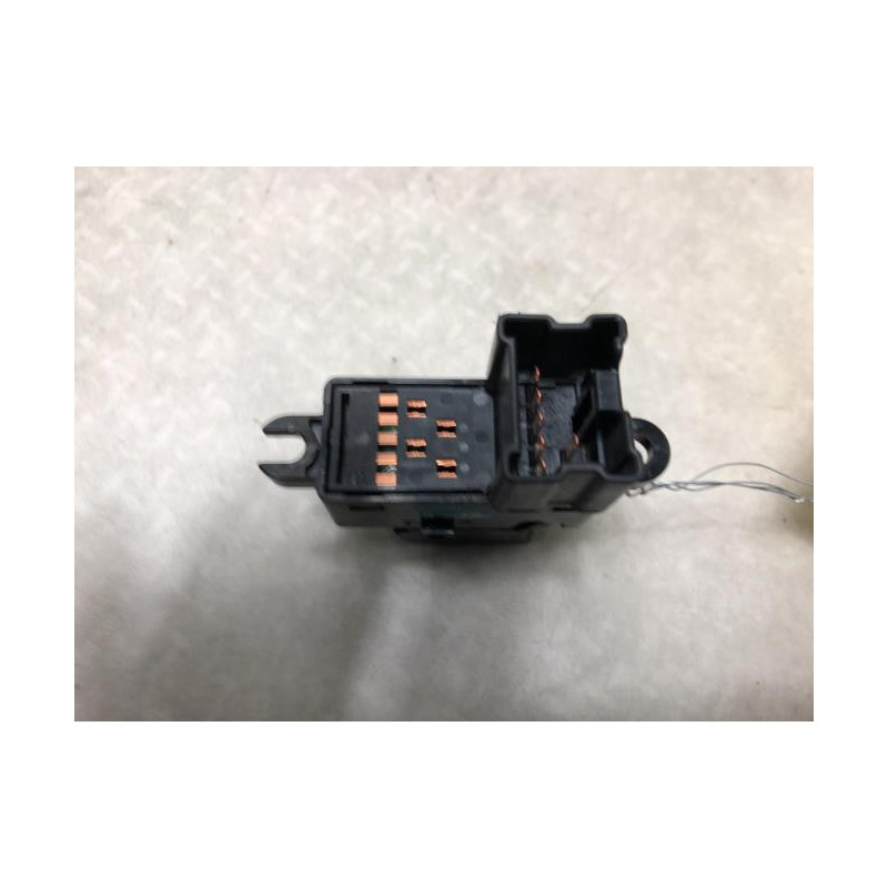 Interrupteur de leve vitre avant droit NISSAN NOTE 1 PHASE 2 d’occasion
