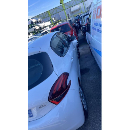 Boitier servitude moteur (BSM) PEUGEOT 208 1 PHASE 2 d’occasion