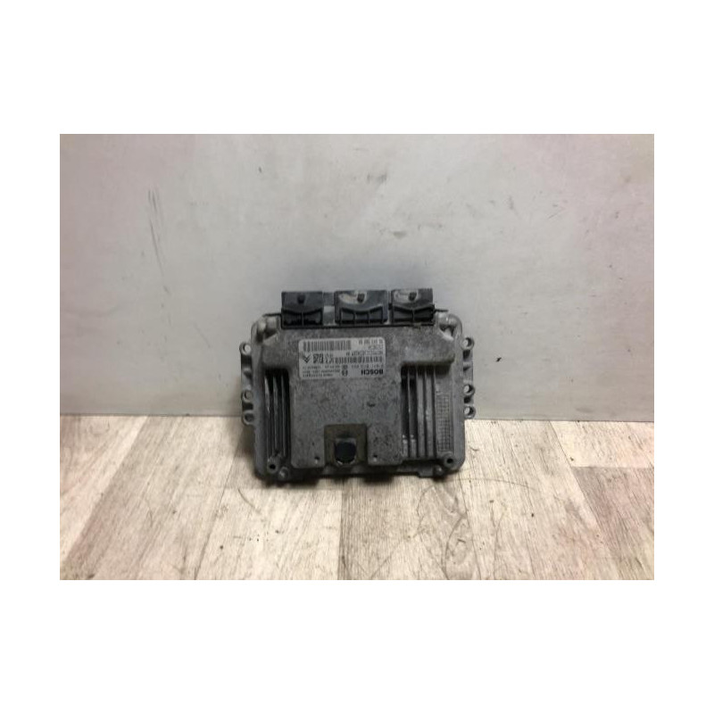 Calculateur moteur PEUGEOT EXPERT 2 d’occasion