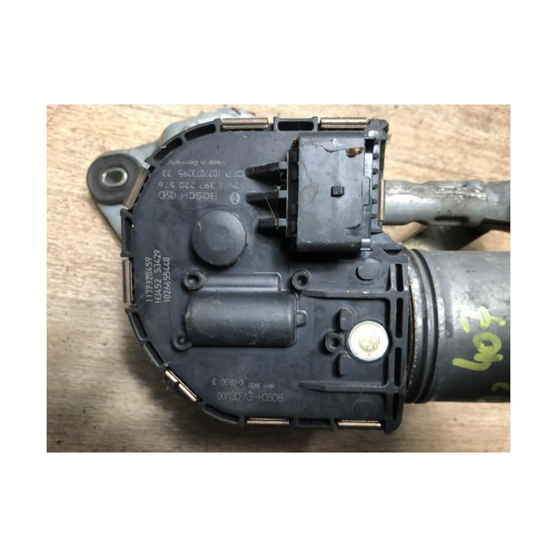 Moteur essuie glace avant gauche PEUGEOT 407 PHASE 1 d’occasion