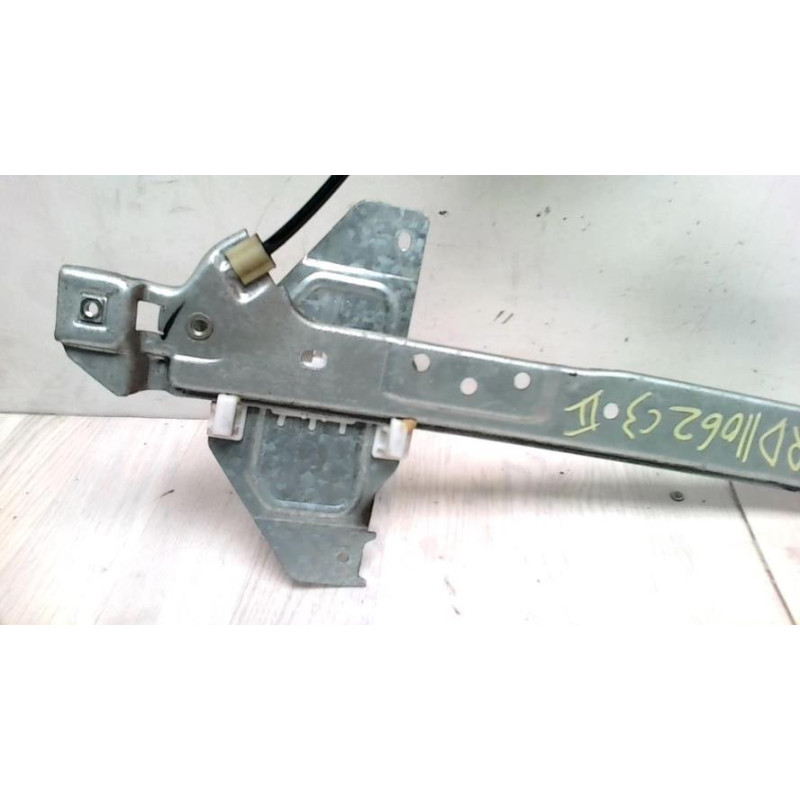 Leve vitre mecanique arriere droit CITROEN C3 2 PHASE 1 d’occasion