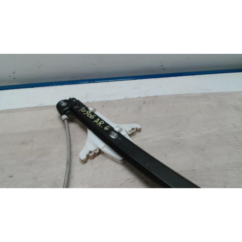 Leve vitre mecanique arriere gauche VOLKSWAGEN POLO 5 PHASE 1 d’occasion