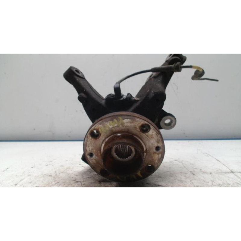 Moyeu avant droit DACIA SANDERO 2 PHASE 1 d’occasion