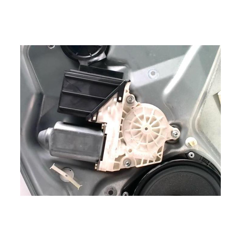 Leve vitre electrique avant droit SEAT IBIZA 3 PHASE 1 d’occasion