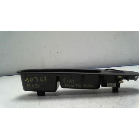 Interrupteur de leve vitre avant droit FIAT PUNTO EVO 3 d’occasion