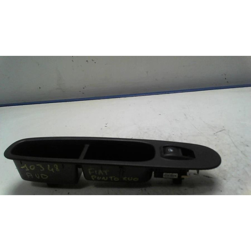 Interrupteur de leve vitre avant droit FIAT PUNTO EVO 3 d’occasion