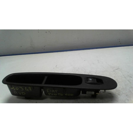 Interrupteur de leve vitre avant droit FIAT PUNTO EVO 3 d’occasion