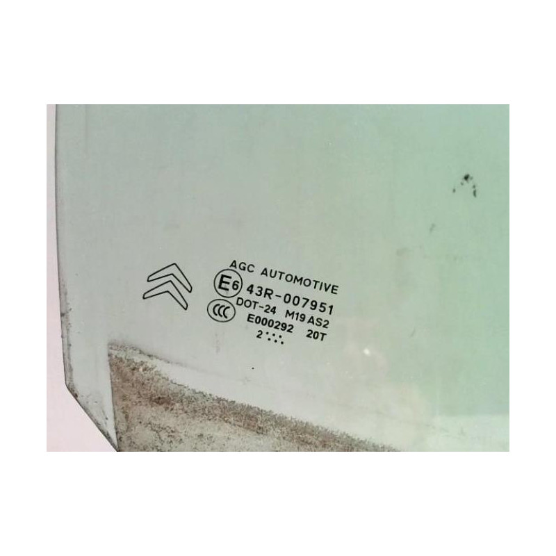 Vitre avant droit CITROEN C3 2 PHASE 1 d’occasion